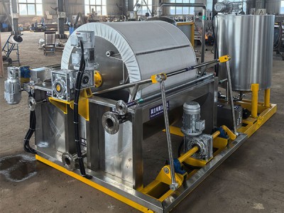 Voordelen van roterend vacuümfilter in slijmbehandeling voor de milieubeschermingsindustrie